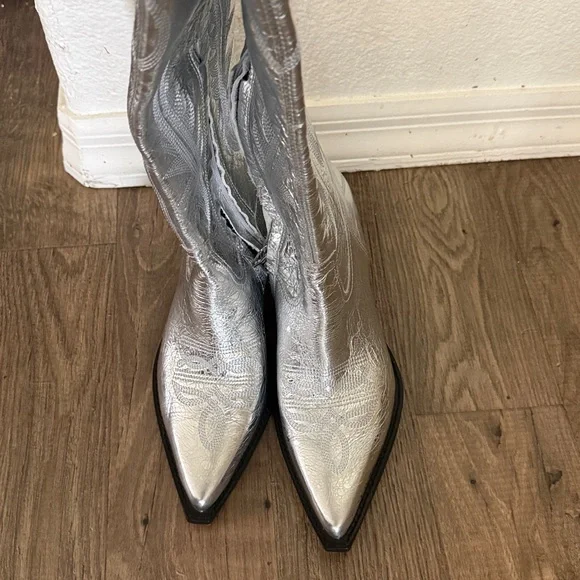 Dolce Vita Ryland Metallic Silver Western Cowgirl Heeled Boots A - Picture 6 of 6